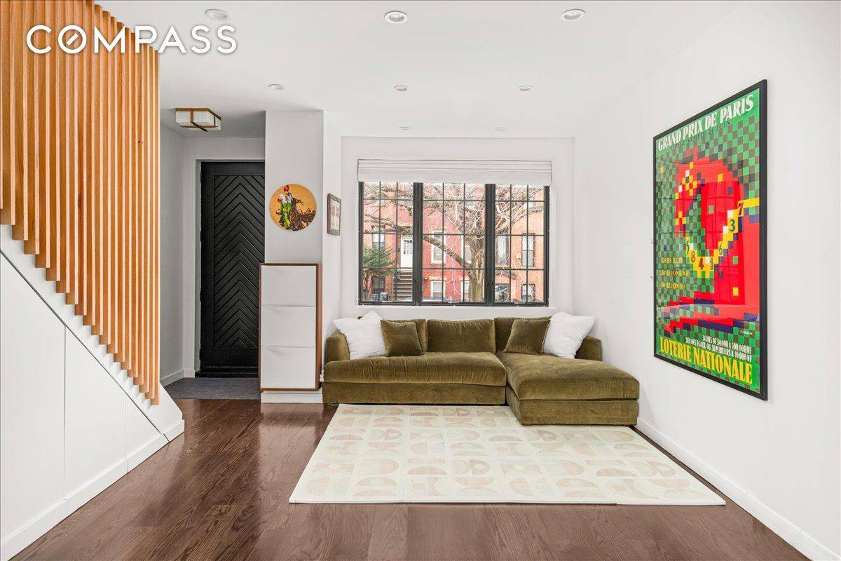 Impeccably Renovated 2 Family Townhouse in Park Slope 211 14th Street is a beautiful, gut renovated 2 family townhouse in prime South Slope, Brooklyn.