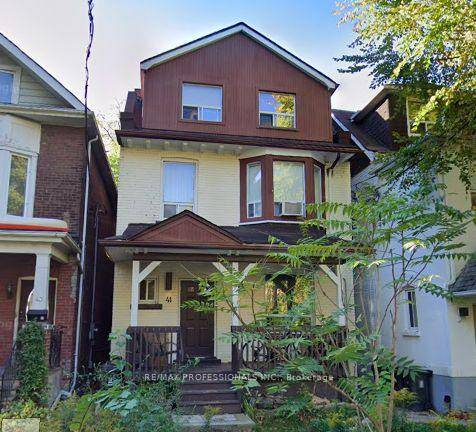 2 Bedroom Unit In The Most Sought After Riverdale Neighbourhood !