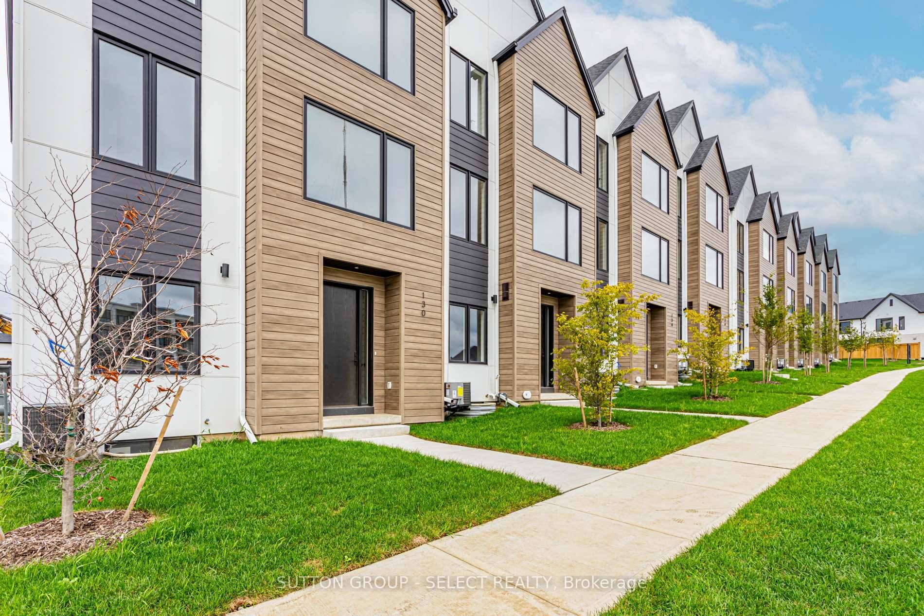 Discover luxurious three story modern townhomes by Legacy Homes of London, located in the highly desirable Warbler Woods in West London.
