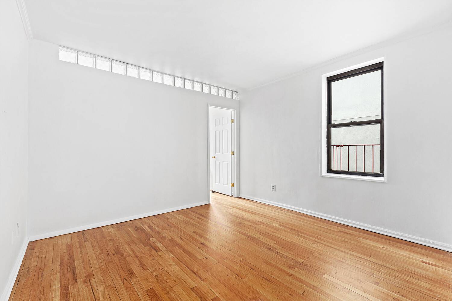 Investor Friendly One Bedroom condo with Elevator, Laundry, and Roof Deck Access Tenant in place through August 2026 paying 3150 a month.