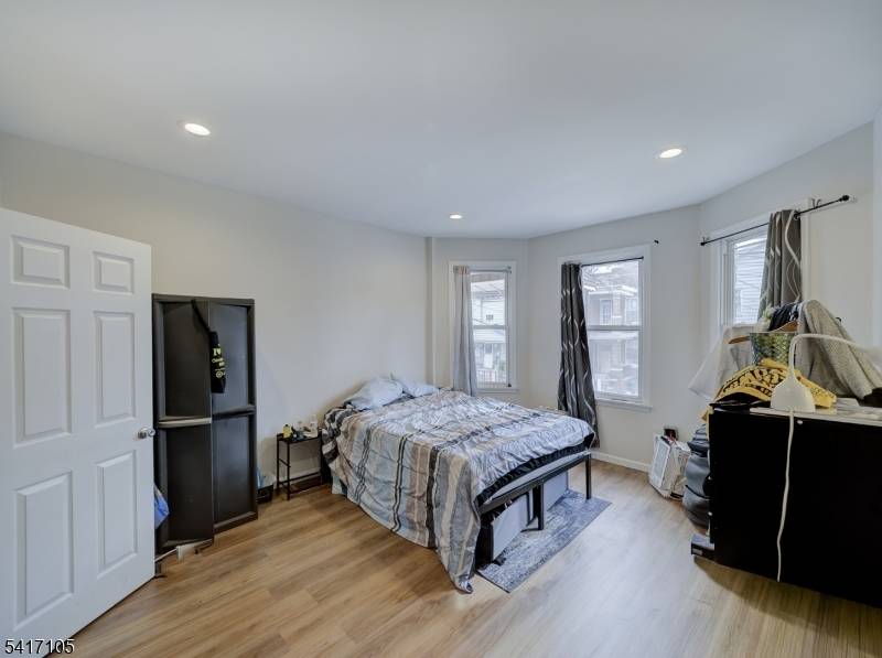 Renovated in 2024, this turnkey 2 family property delivers immediate cash flow and long term stability.