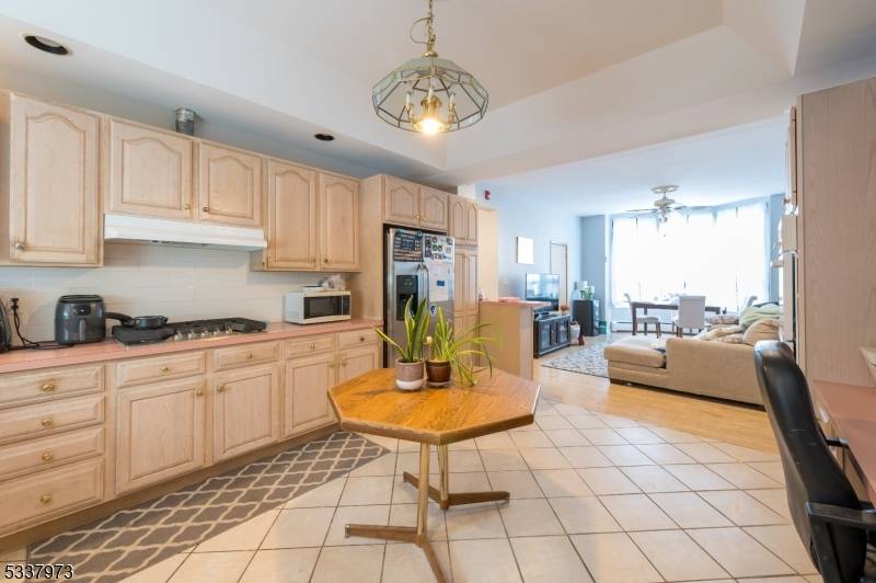 Rare Legal Boarding House in Prime South Orange Turnkey Income Property !