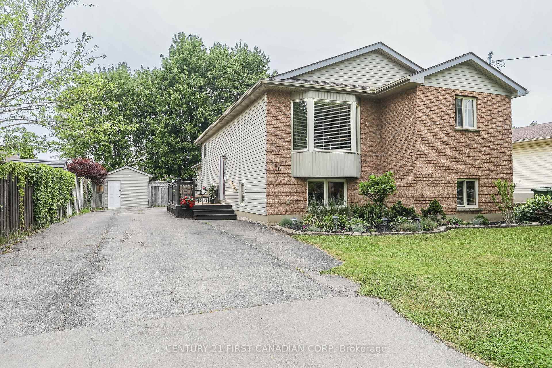Beautifully Custom Built Home Spacious amp ; Versatile !