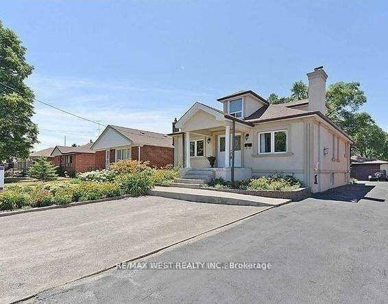 Bright, spacious, and well kept 1 bedroom basement apartment in a quiet, family friendly pocket of central Etobicoke for rent.