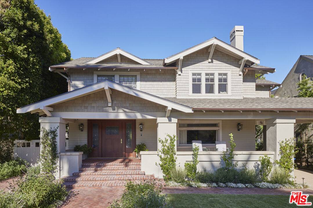 214  S Van Ness Ave 4BR Mid Wilshire La