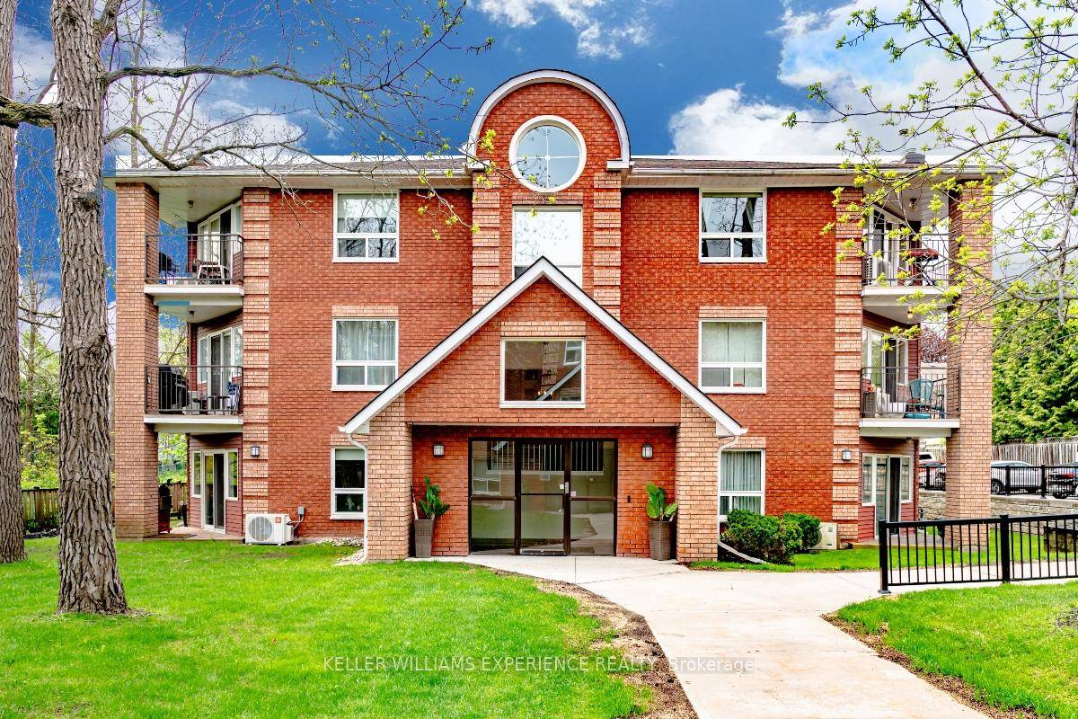 Welcome to this beautifully updated 2 bedroom condo, quietly nestled in a peaceful pocket of downtown, just minutes from all the essential amenities.