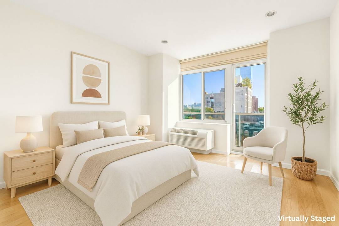 The Light. The View. The Downtown Energy Welcome to 55 Hester 8C !