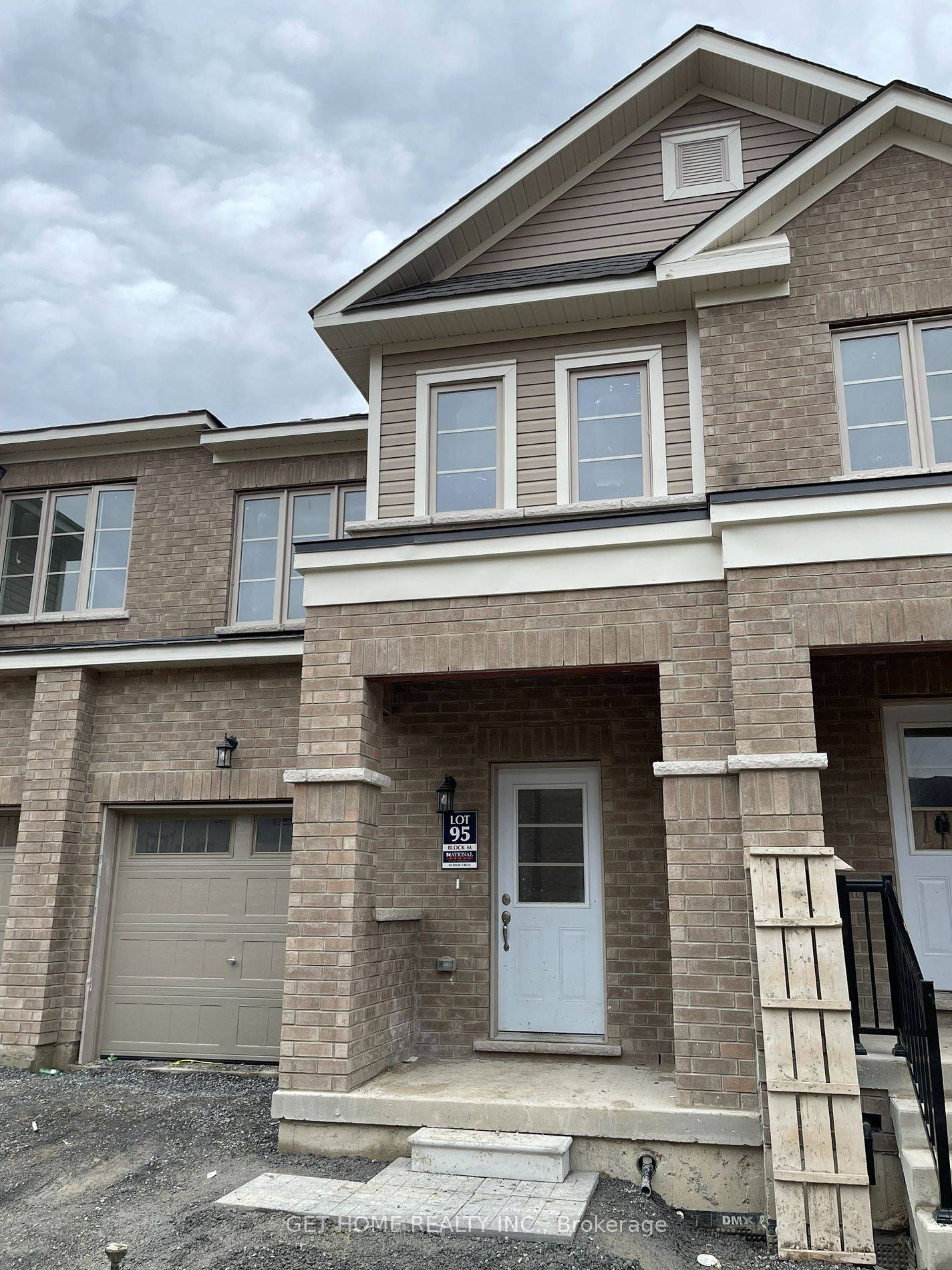 Never Lived In, Brand New Beautiful The Vale Townhome With 3 Spacious Bedrooms And 3 Washrooms, Just Minutes From Hwy 401, Schools And Restaurants.