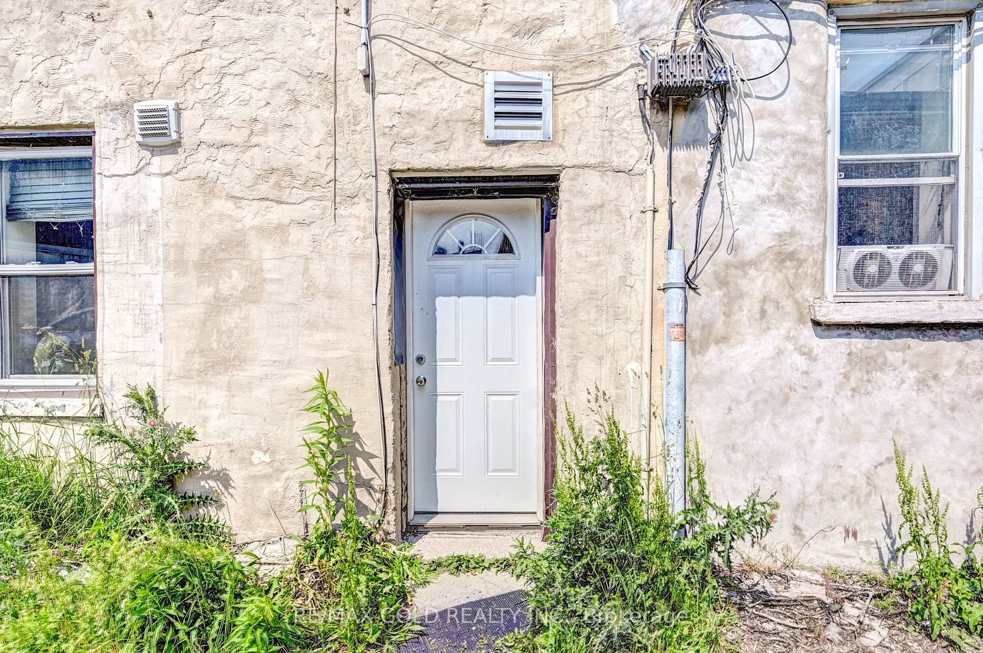 Apartment 2, Fully Renovated, Furnished, All utilities Included.