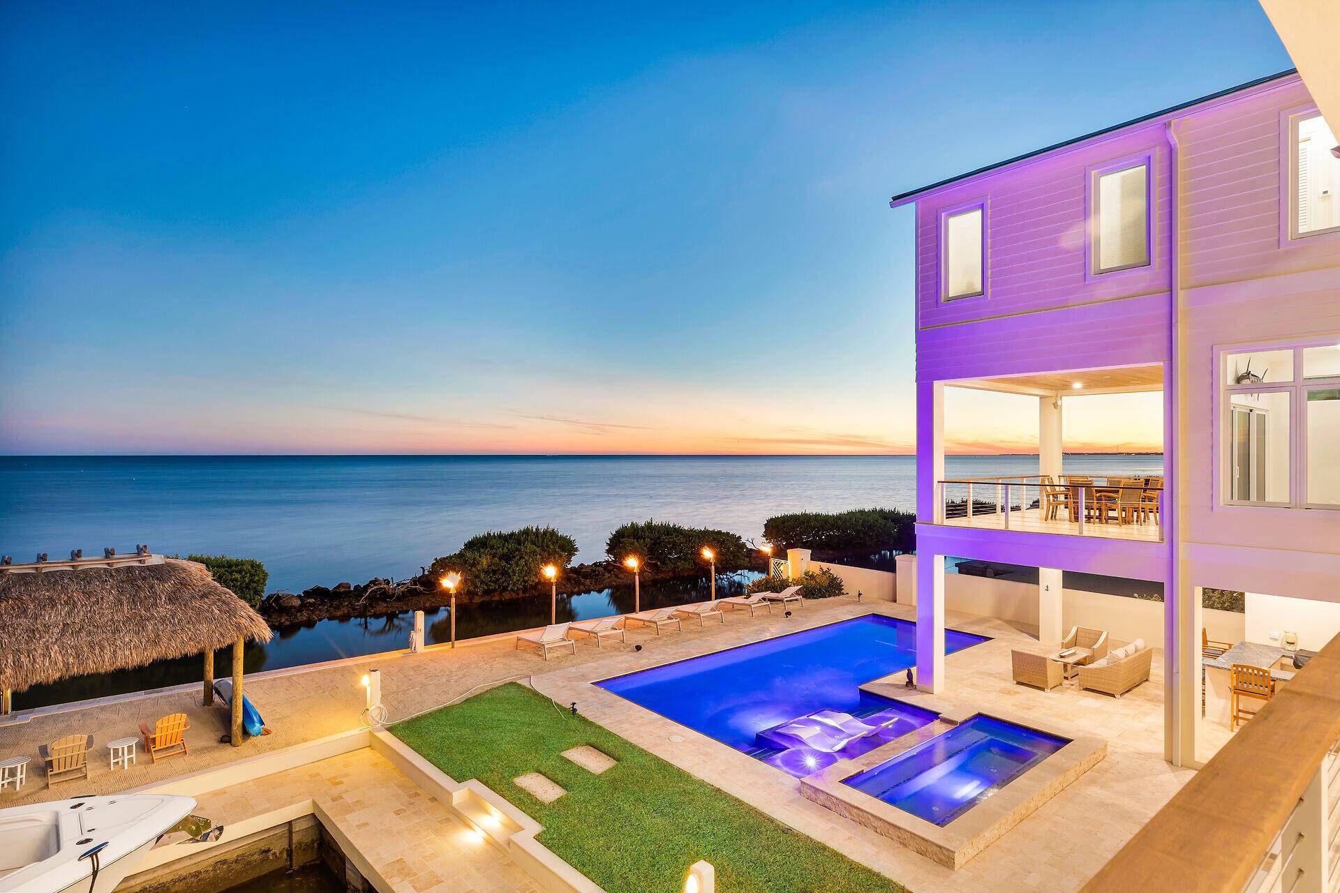 Modern luxury meets barefoot elegance in this oceanfront masterpiece in Islamorada !