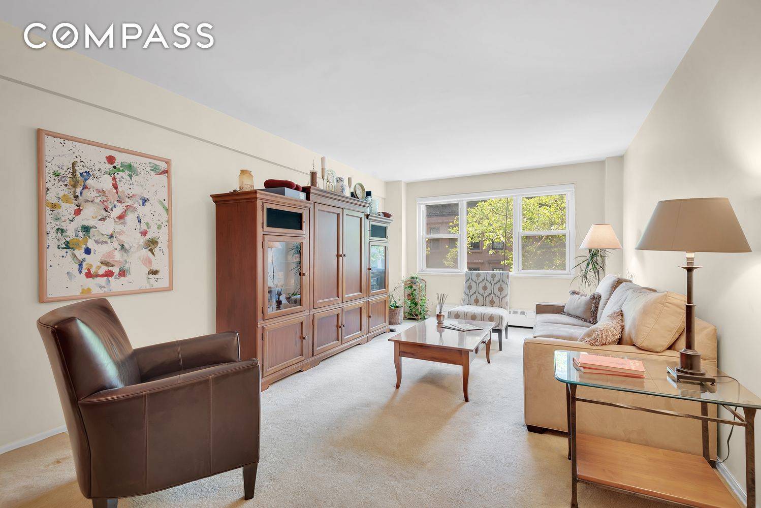 Nestled on a picturesque, tree lined block in the heart of the Upper East Side, this sun drenched 1 bedroom, 1 bath apartment offers classic charm and modern updates.