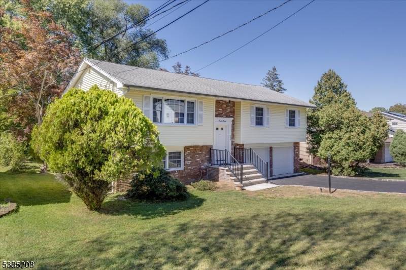 House shows like new new kitchen, updated main bath, floors refinished.