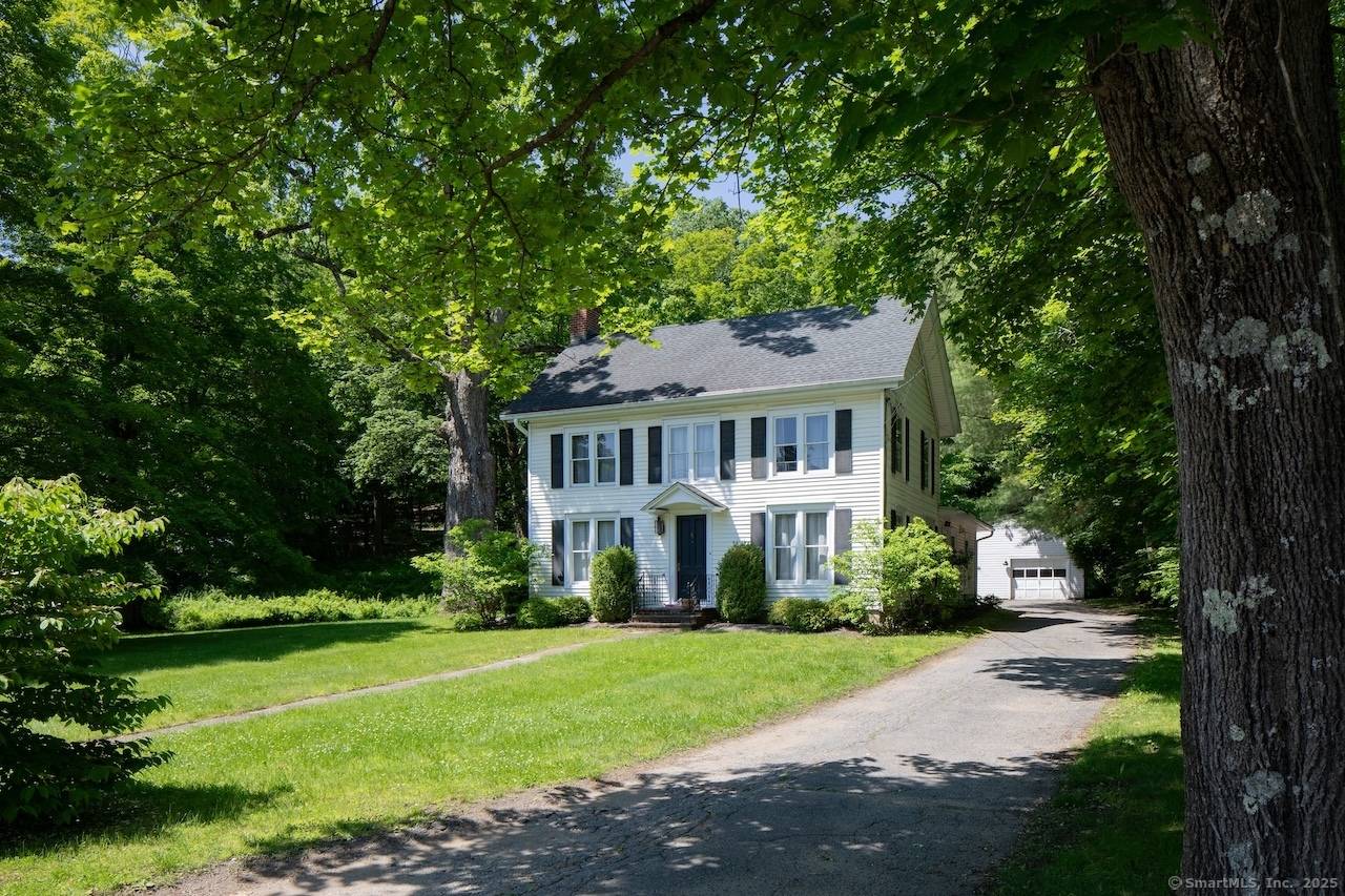 Available academic year September 1st June 15th This renovated 4 Bedroom, 4 Bath home brings you to the heart of Salisbury.