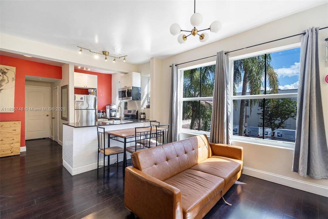 Pure and unique Art deco style apartment.