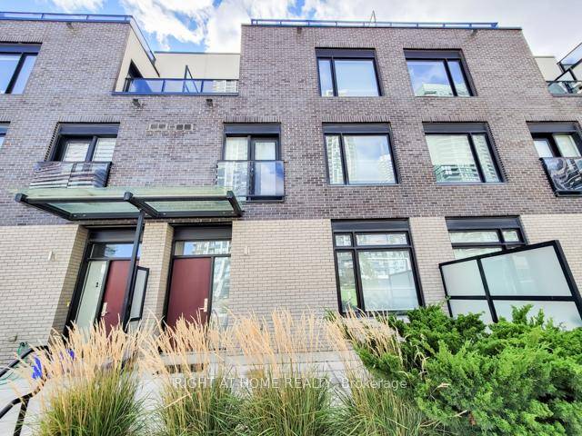 Welcome to The Towns at Parkside Village City Centre's most vibrant and luxurious enclave in the heart of downtown Mississauga.