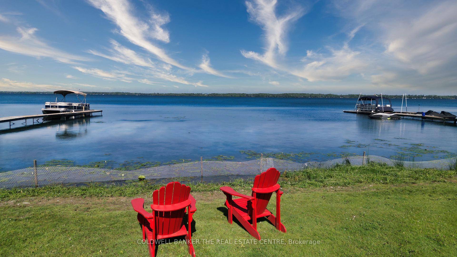 Welcome to the lake life you've been dreaming of.