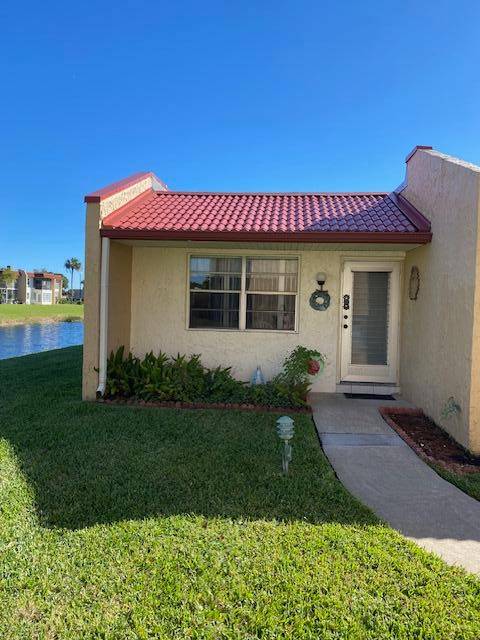 Priced perfectly, this beautiful villa makes the perfect full time home or winter retreat !