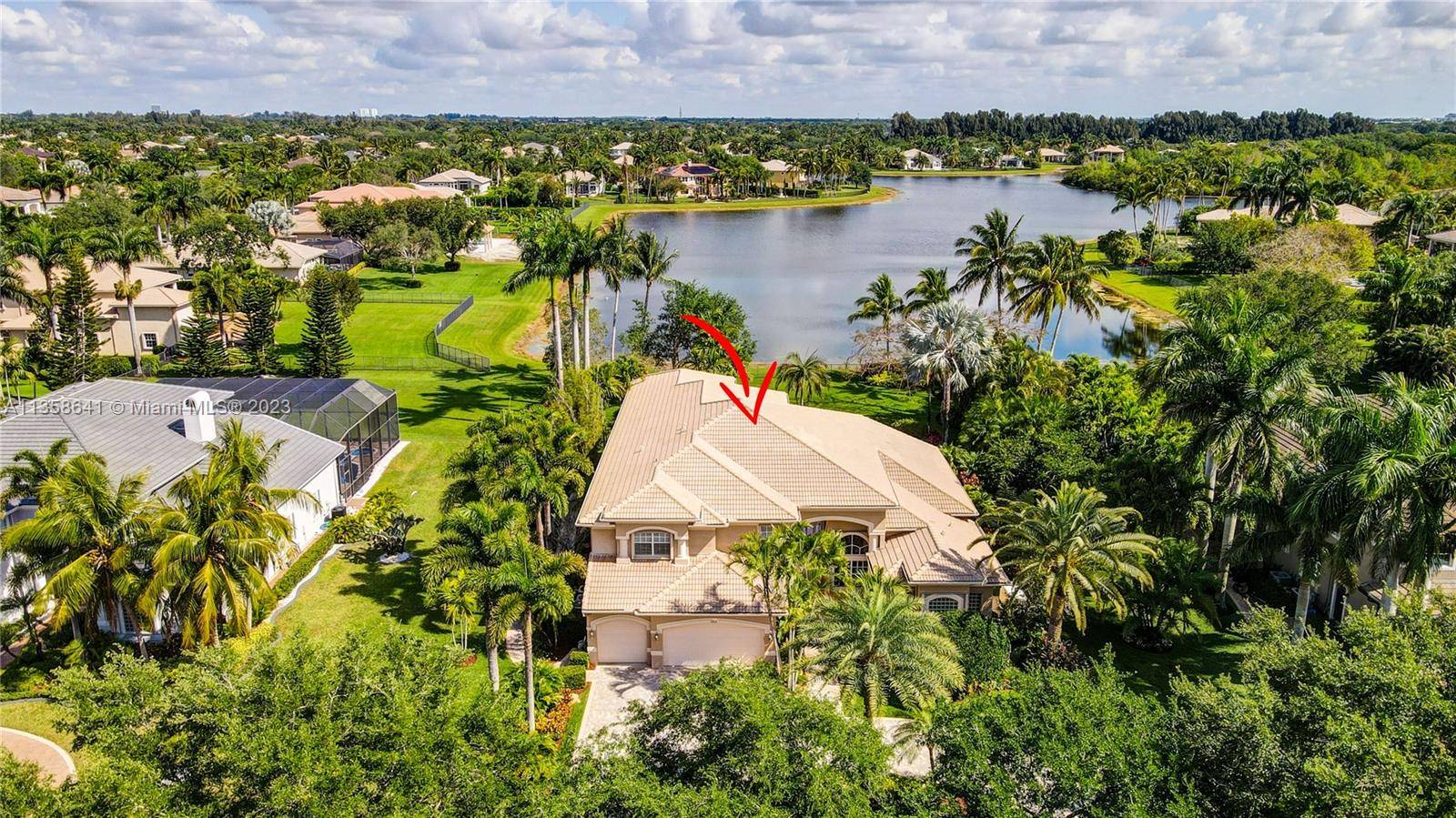 Luxury meets comfort in this beautiful Renoir model home on a premium lot in coveted Long Lake Ranches.