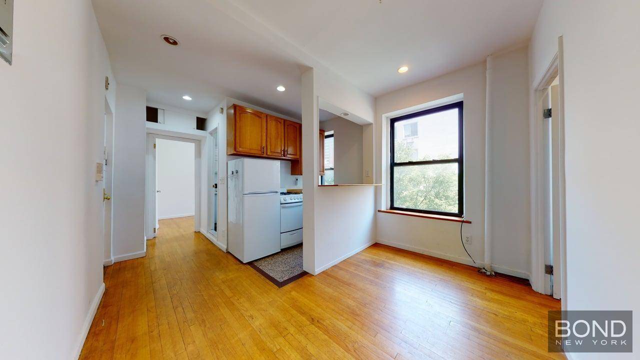 Amazing 2 bedroom apartment in the heart of East Village.