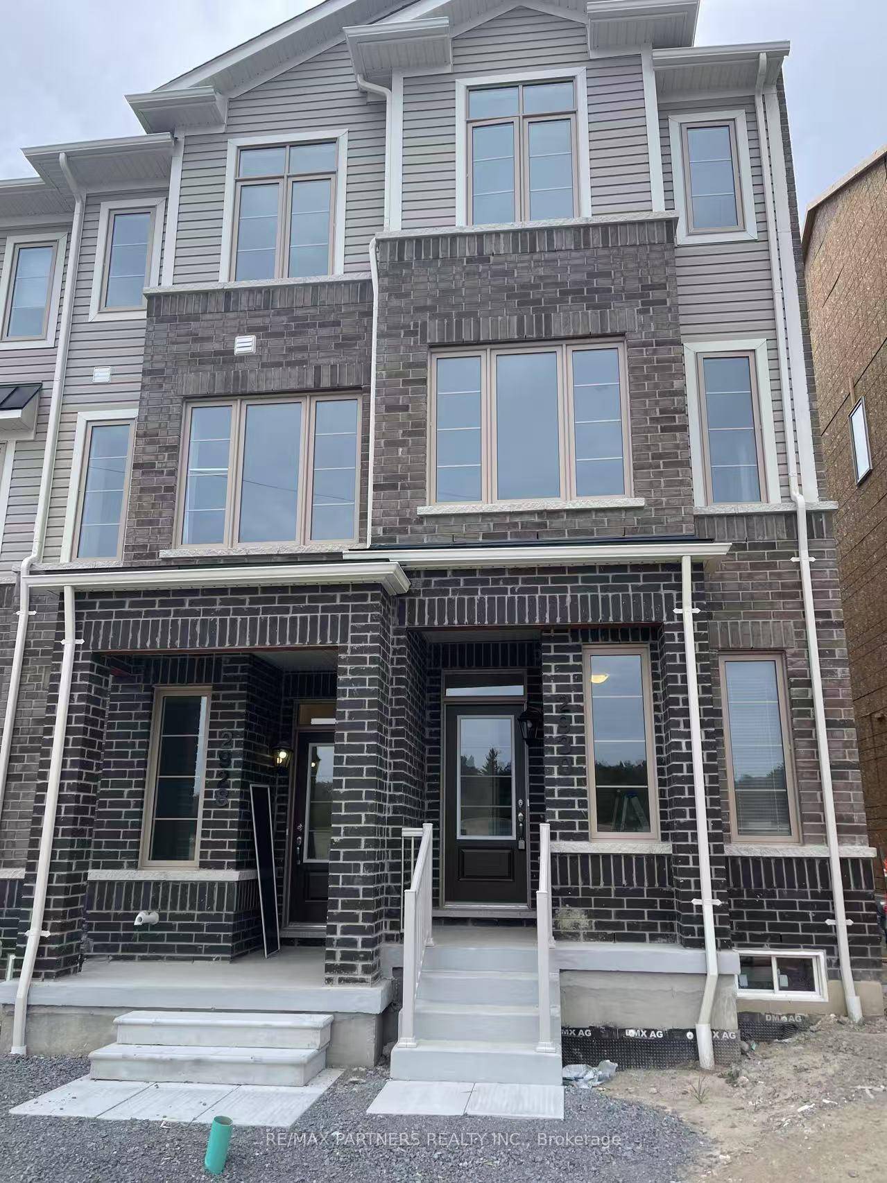 Brand new, never lived in, END Unit townhome !