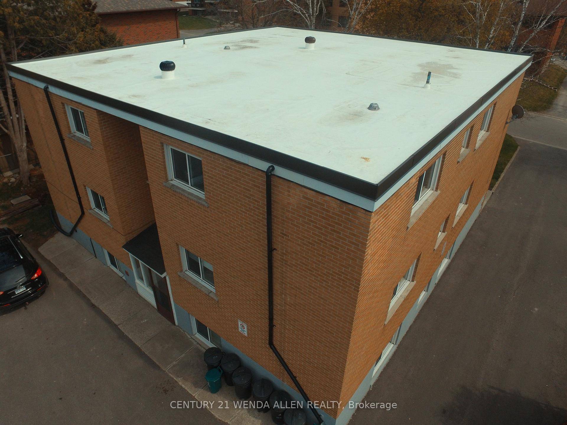 Legal 6 Plex Turnkey Investment in High Demand Neighbourhood.
