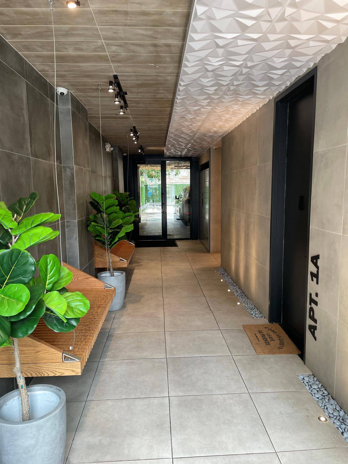 TOP FLOOR Luxury Brooklyn building !