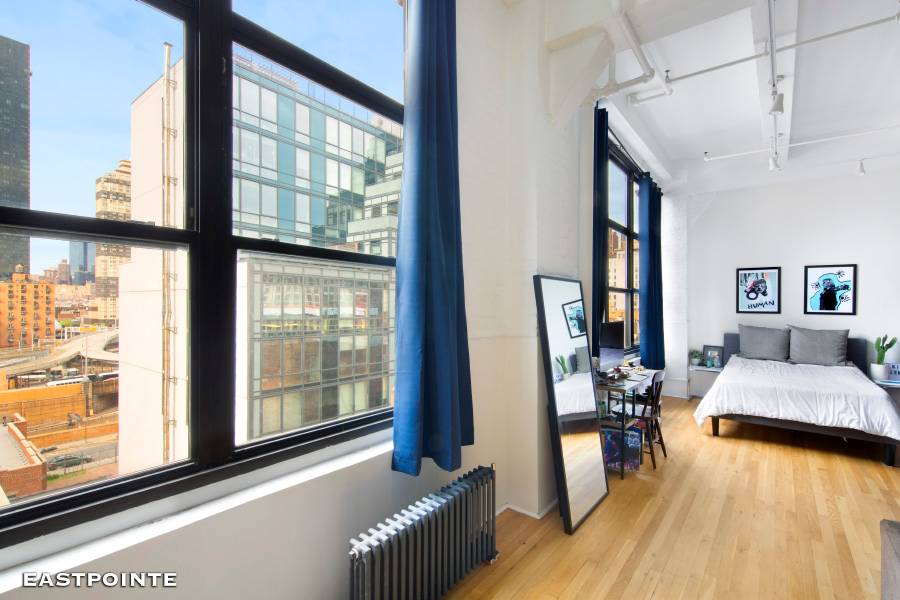 Spacious Hudson Yards Loft with Modern Elegance Step into this beautifully updated loft located in the heart of Hudson Yards.