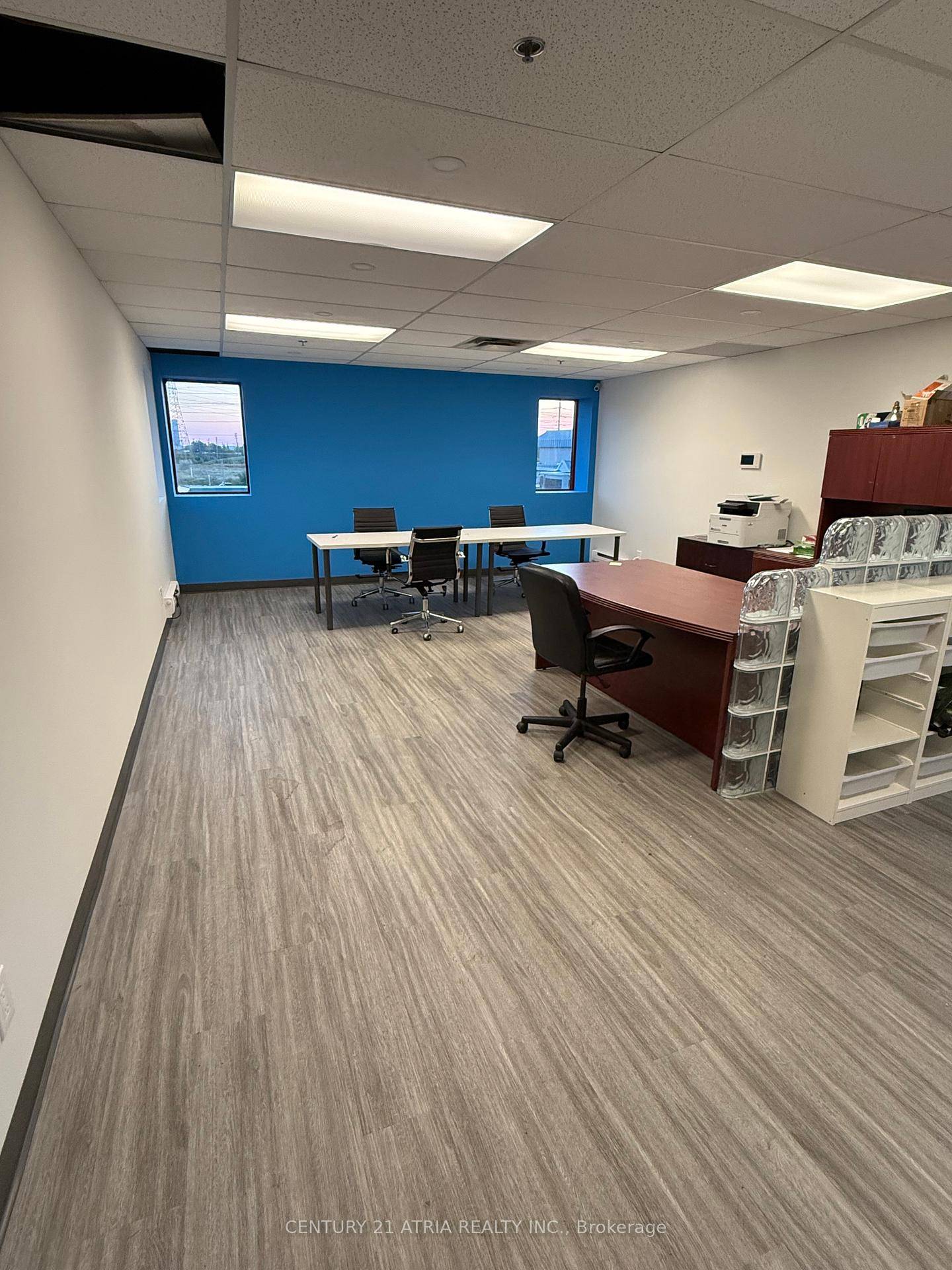 Office unit available. Busy plaza on the corner of Dufferin and Centre shreet.