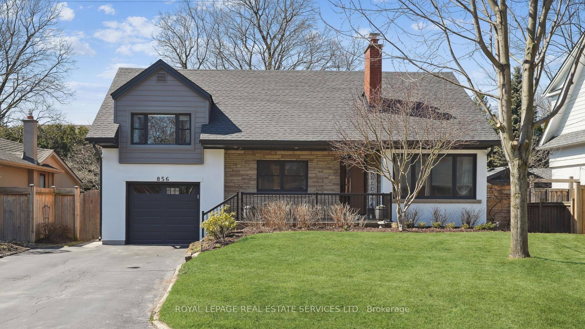 Tucked away in the highly coveted Birdlands pocket of Aldershot, this vibrant neighbourhood offers a warm, family friendly atmosphere with Teal Greenway Park just steps away.