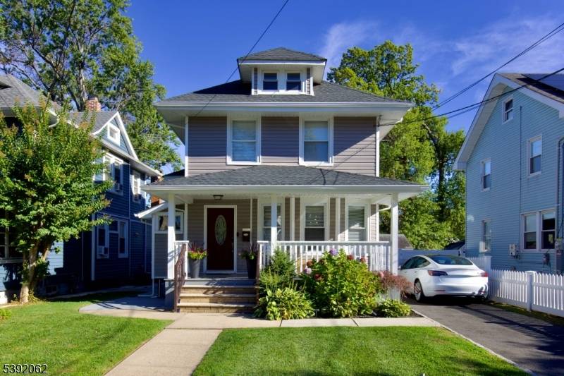 Welcome Home to Comfort and Space in Beautiful Elizabeth City !