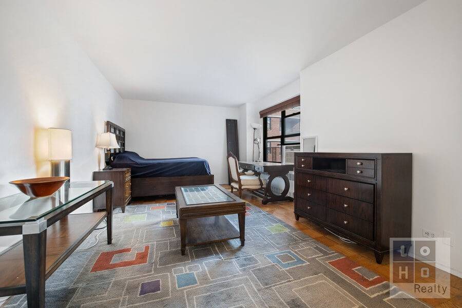 Large studio available in the highly desired Seward Park co op !
