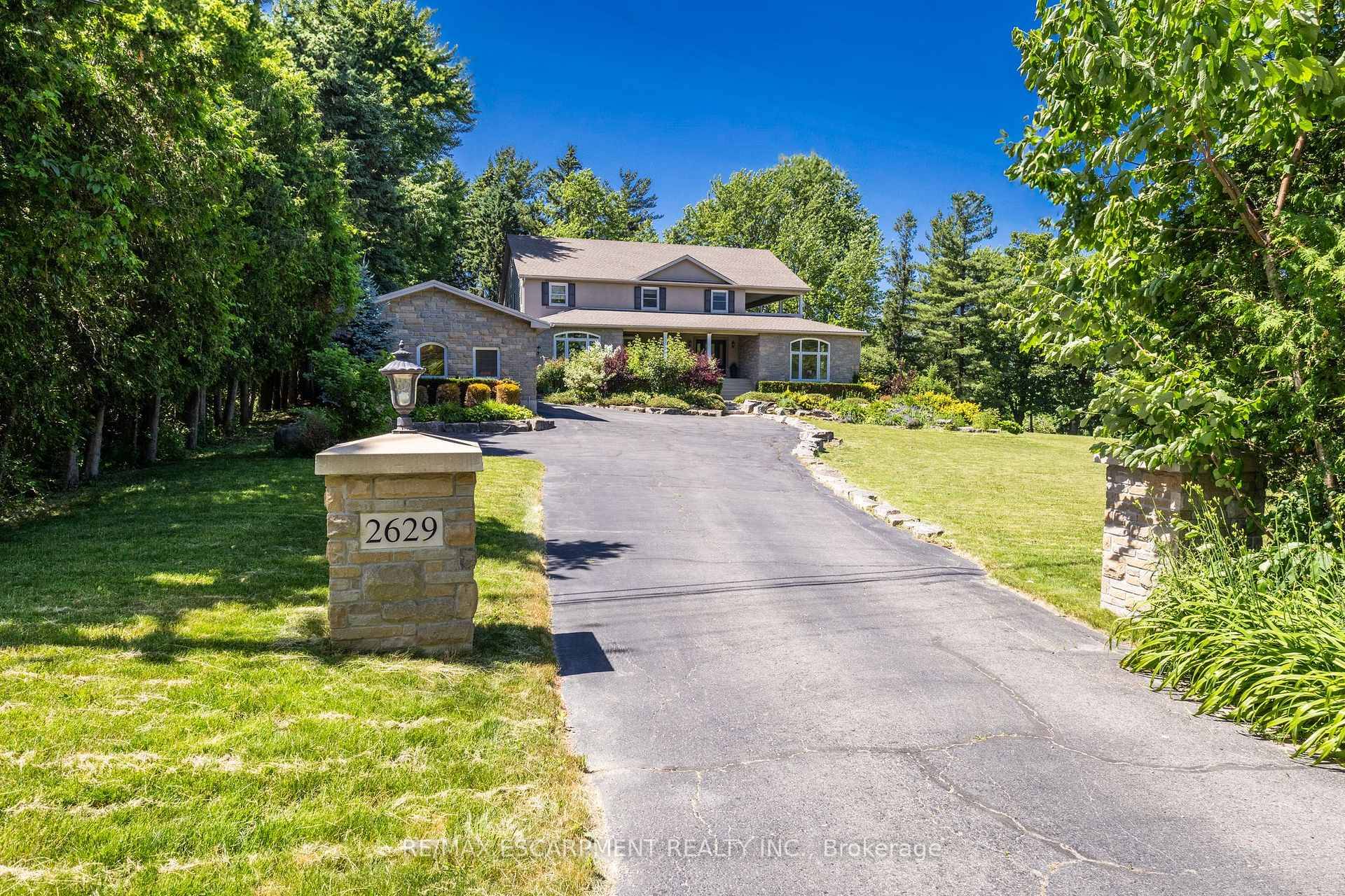 Escape the hustle and bustle and discover this fantastic 3 bedroom, 3 bath country home set on a spacious 1 acre lot.