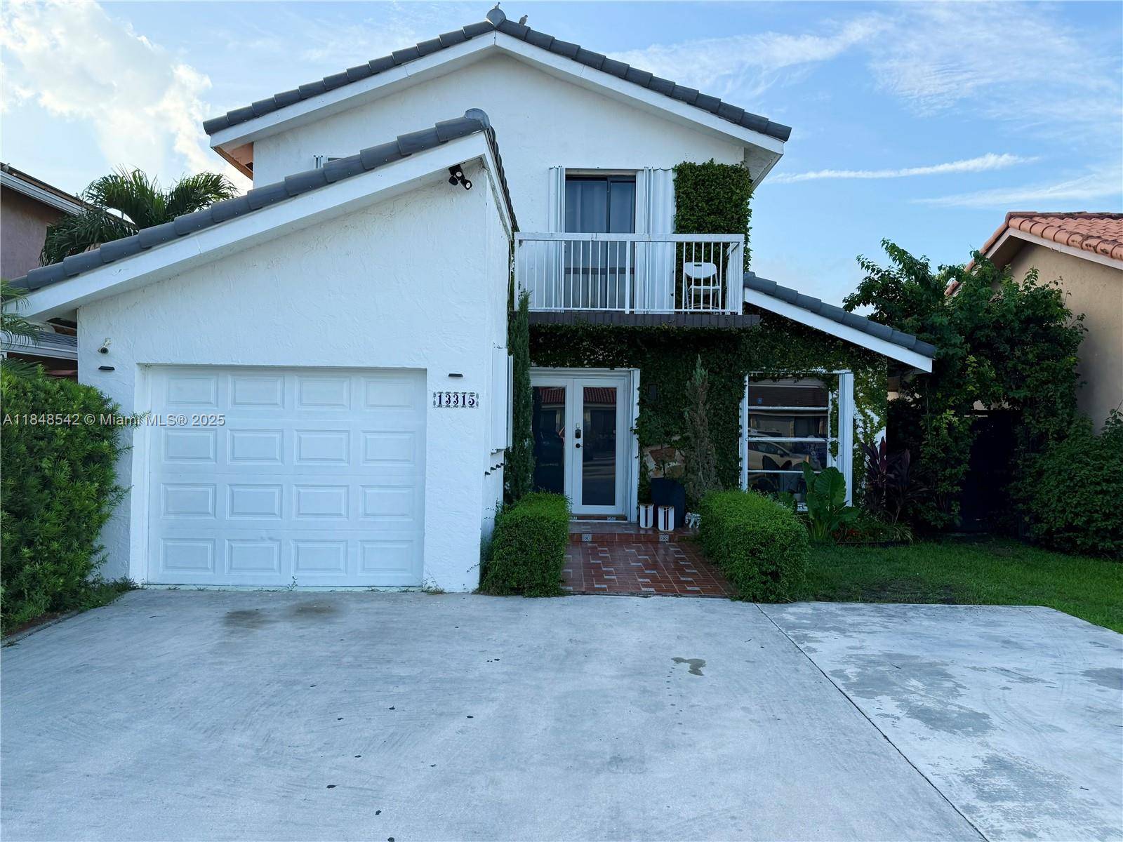 Gorgeous 4 3 bedroom single family home NO HOA.