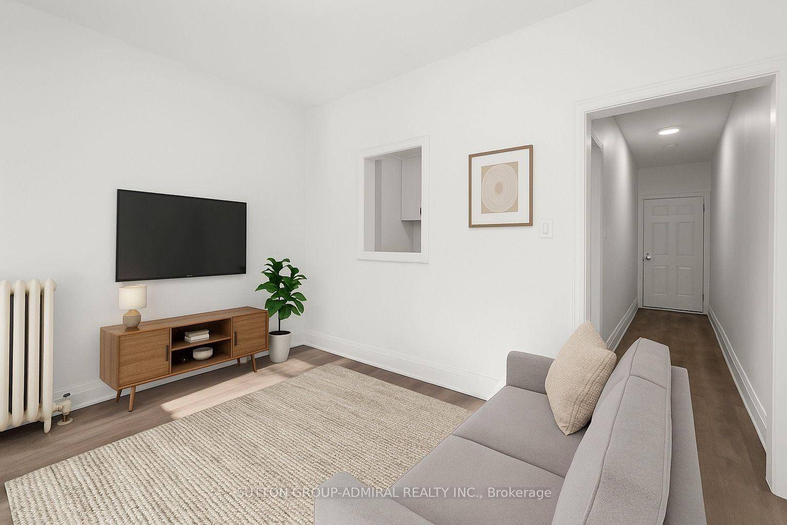Fully Renovated in 2023 Spacious And Rare Walk Up 3 Bedroom Apartment located In The Beaches, Steps Away From Trendy Restaurants, Retail, Ttc Transit And The Toronto Beaches !