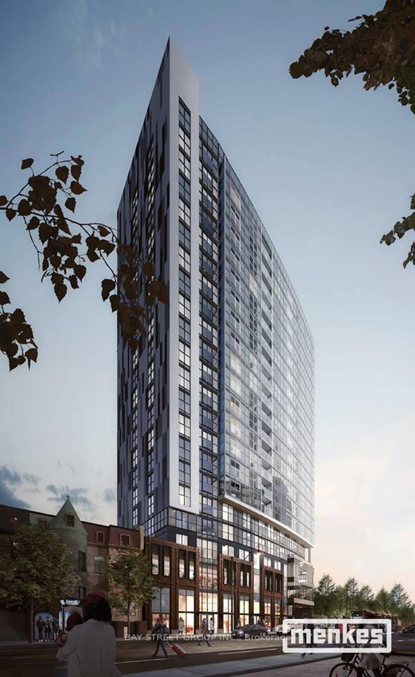 Newly In. De Condo, well maintained.