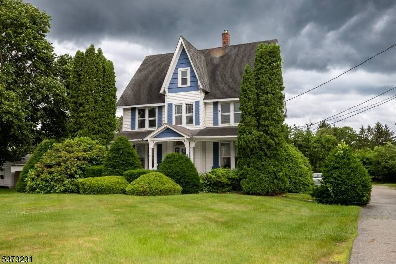 Prime Investment Opportunity Location, Location, Location !