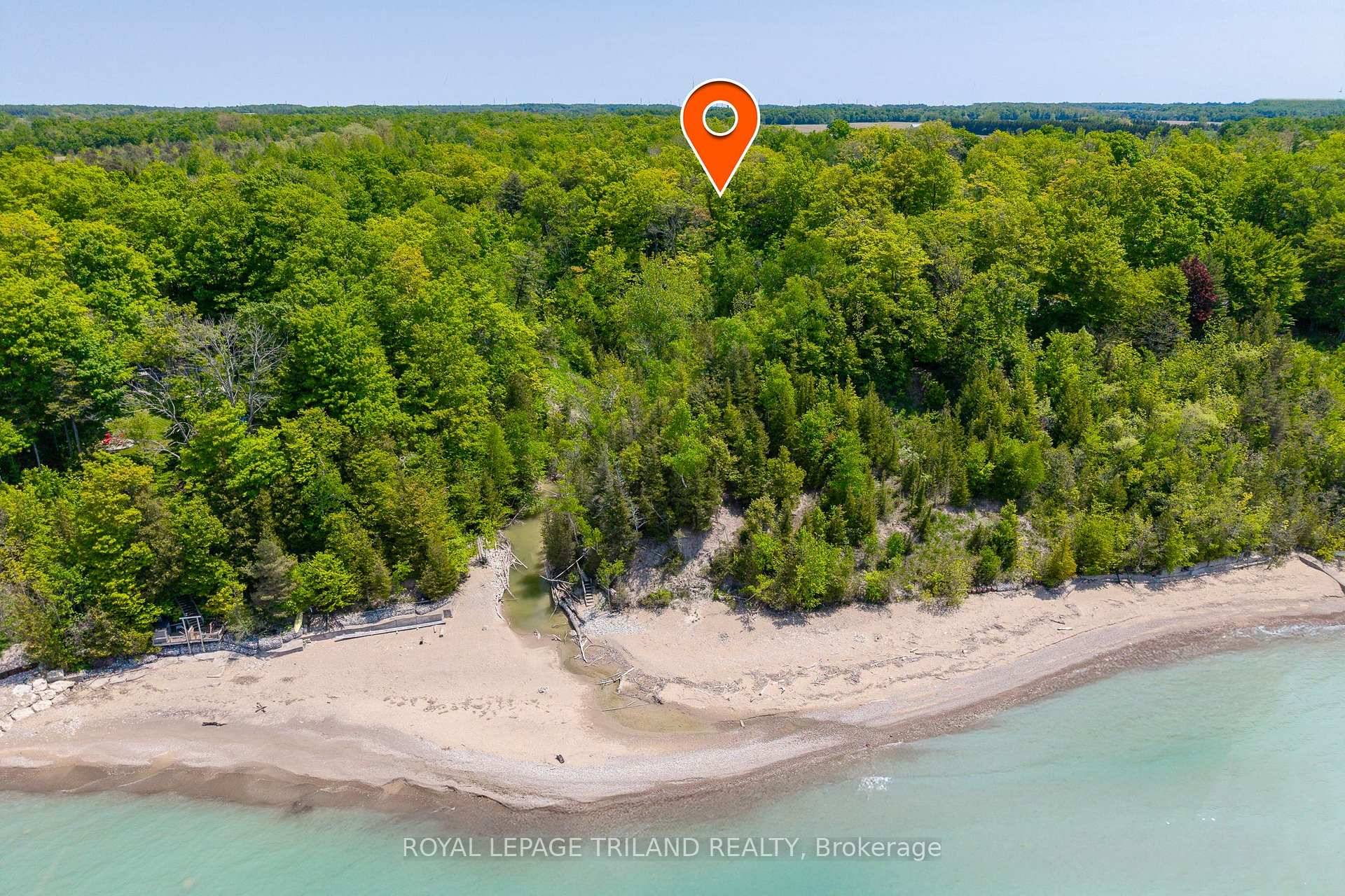 LAKEFRONT RAVINE UNPARALLELED PRIVACY 3 ACRE NATURE RETREAT ON LAKE HURON w PRIVATE SANDY BEACH 4 MIN DRIVE TO BAYFIELD AMENITIES 12 MIN DRIVE TO GRAND BEND WELL KEPT 3 ...