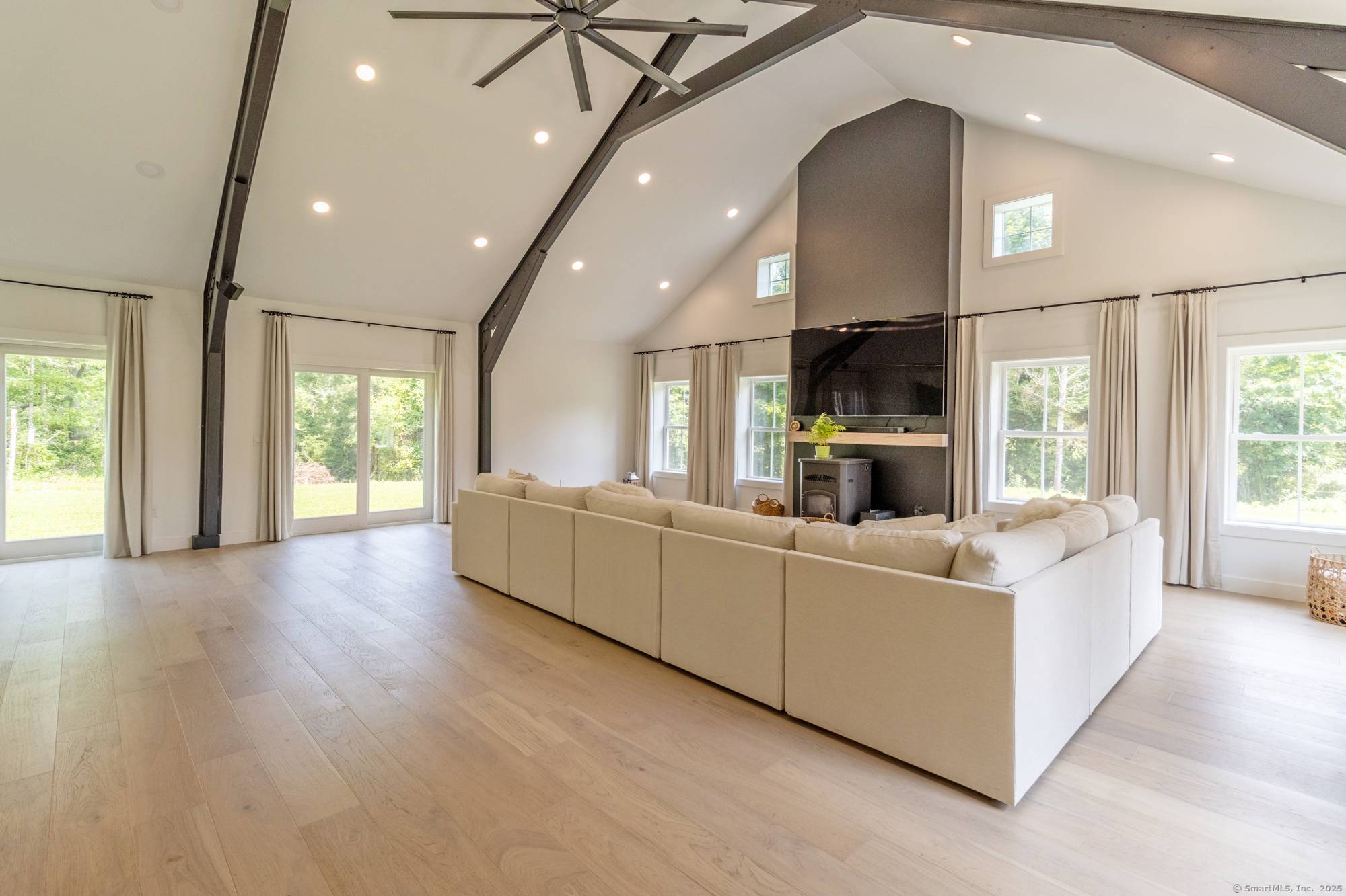 One of a Kind Modern Barn Style Ranch with Luxury Finishes Cutting Edge Systems !