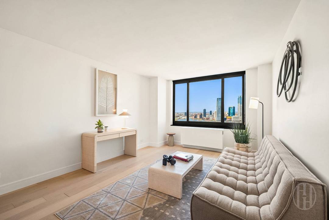 This is it ! ! ! Your chance to own a STUNNINGLY RENOVATED NEW APARTMENT with amazing views in Liberty Court.