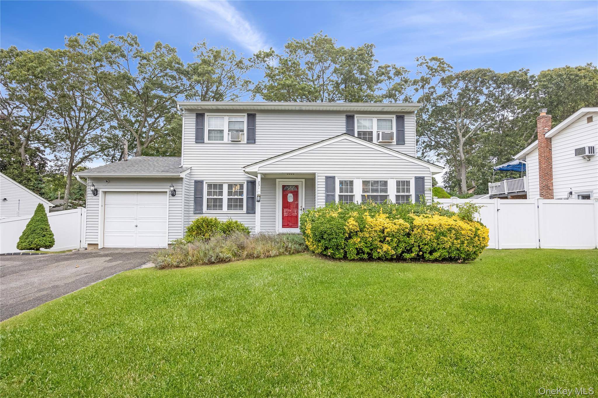 Welcome to this move in ready home featuring 4 spacious bedrooms and 2 full bathrooms.