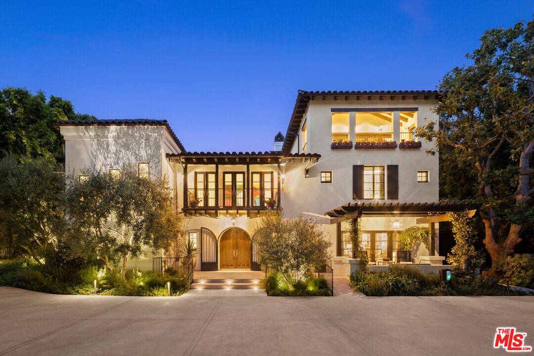 164 N Bristol Ave 8BR Brentwood La