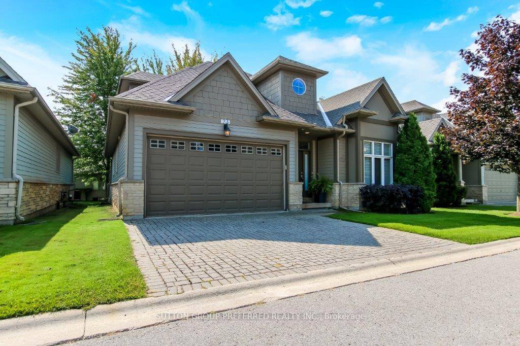 This premium executive detached private condo comes fully finished with approximately 3, 000 sq ft.
