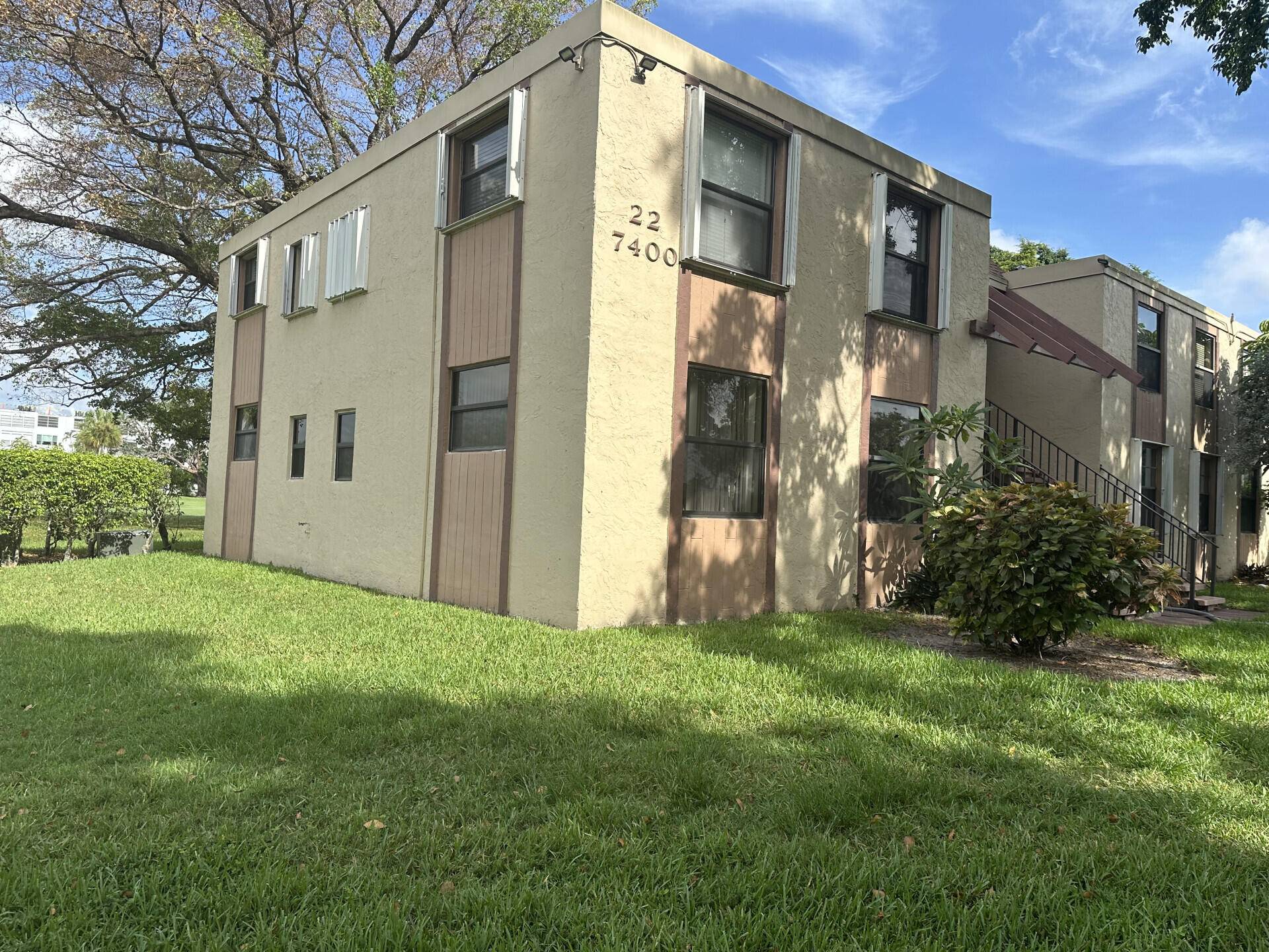 This charming condo located at 7400 NW 18th St in Margate, FL was built in 1978 and offers 2 bathrooms.