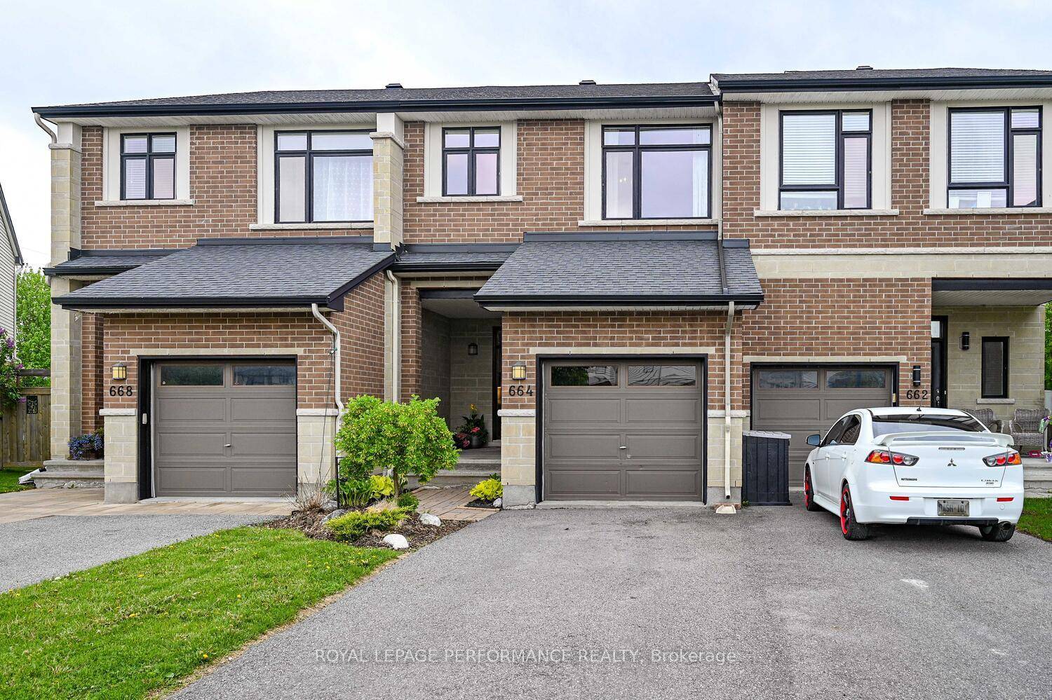 Welcome to 664 Whitecliffs Av, a modern 3 bed, 2.