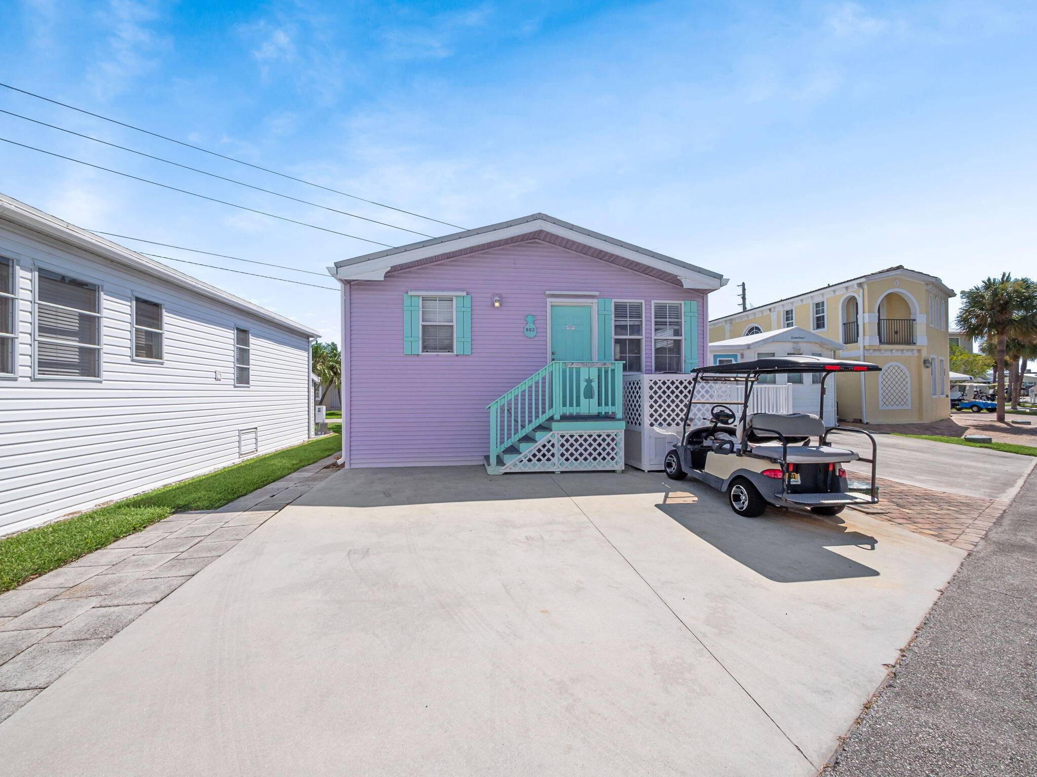 RESORT STYLE LIVING ! ! Calling all Investors.