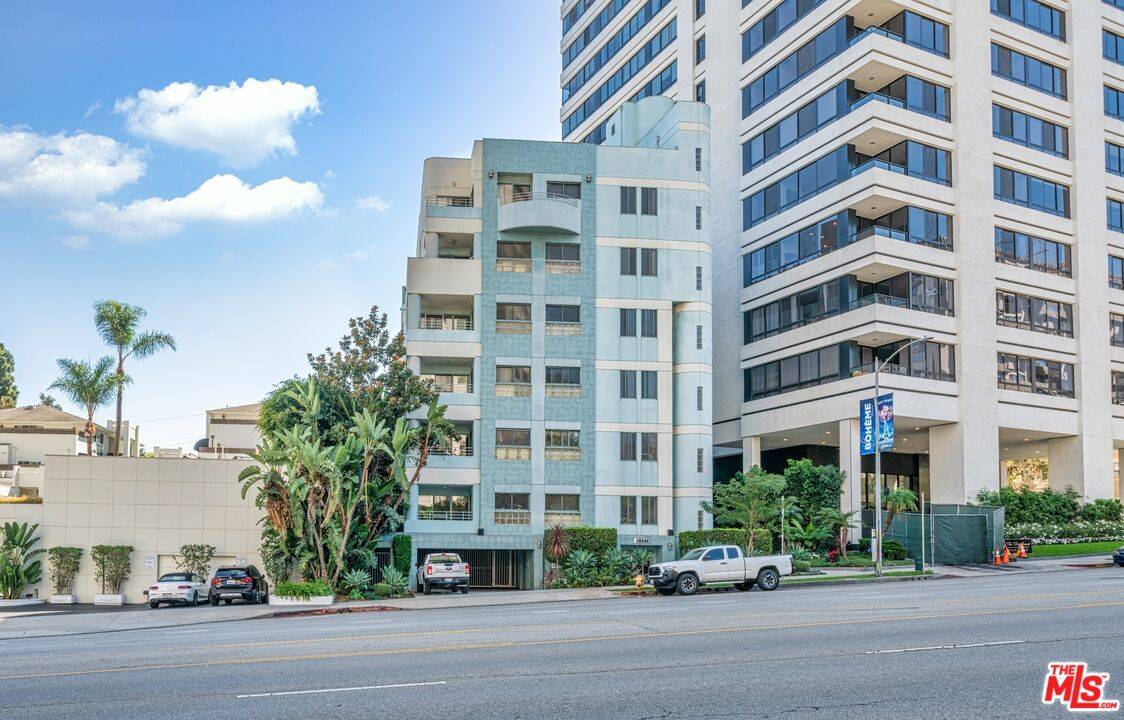 10336   Wilshire Blvd 3BR Westwood La