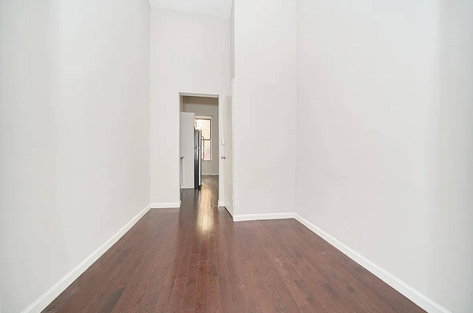 Apartment Amenities W D Stainless Steel Appliances Spacious Closet Space Natural Sunlight Hardwood Floors Soak in TubNeighborhoodThis beautiful 4 story building is centrally located in the heart of Hells Kitchen.