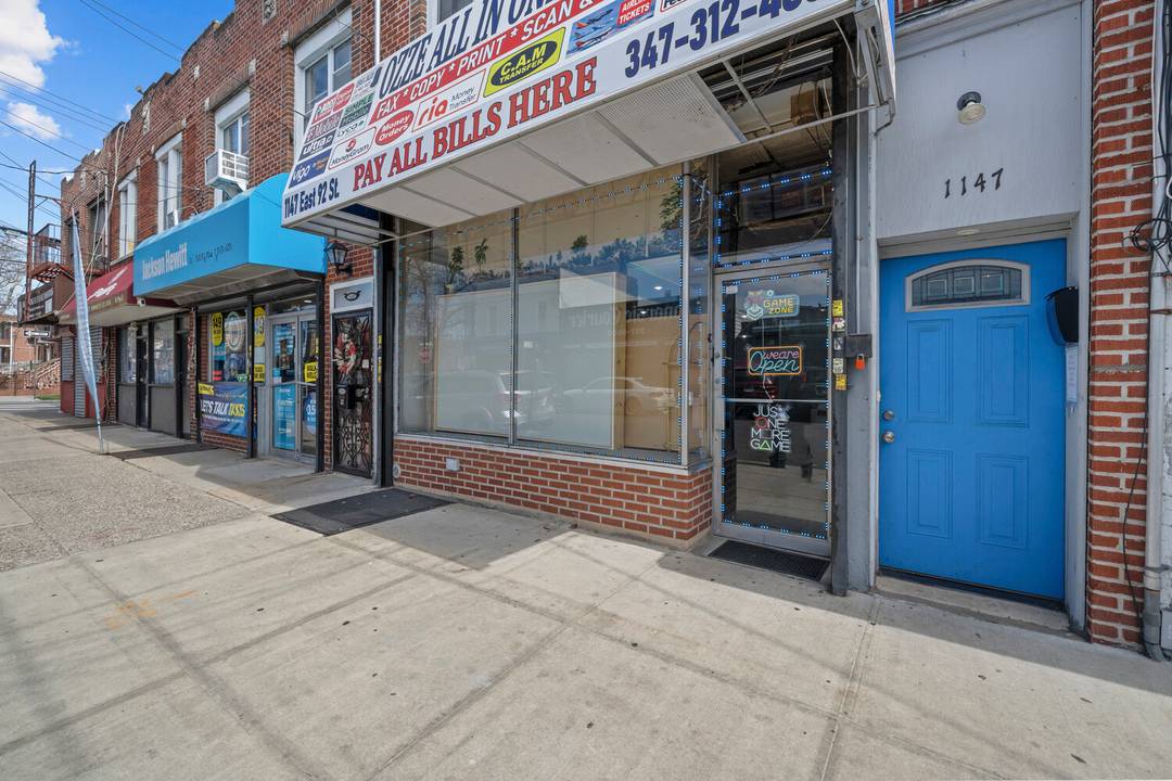 Discover this high yield, well located mixed use property, perfectly suited for an owner user or a savvy investor looking to set their own market rents.