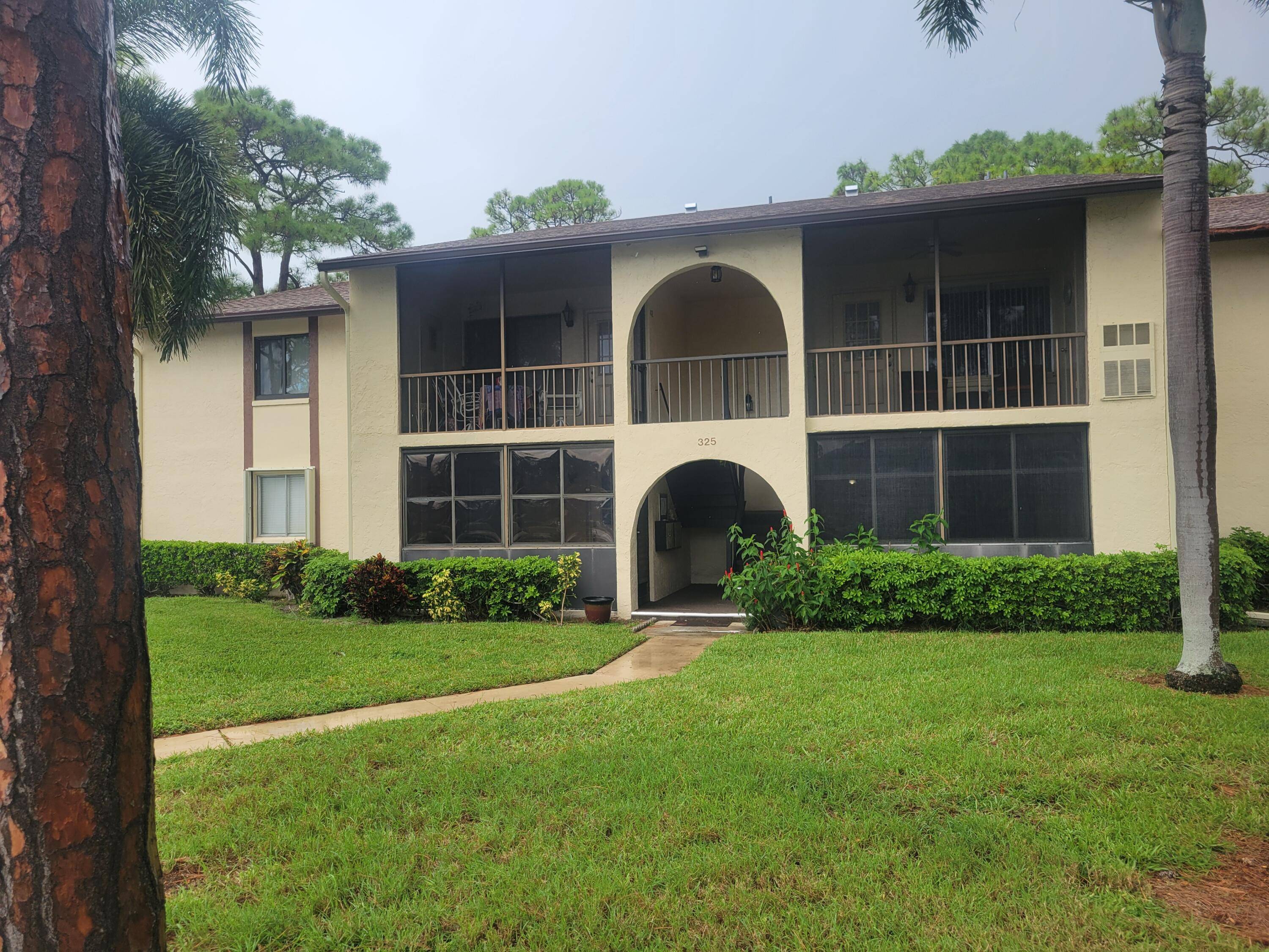 Clean condo New roof installed 2025, Lots of storage, screened patio great active community 55 offers seasonal activities and amenities such as tennis, pickleball, bocce shuffleboard courts, a heated pool ...
