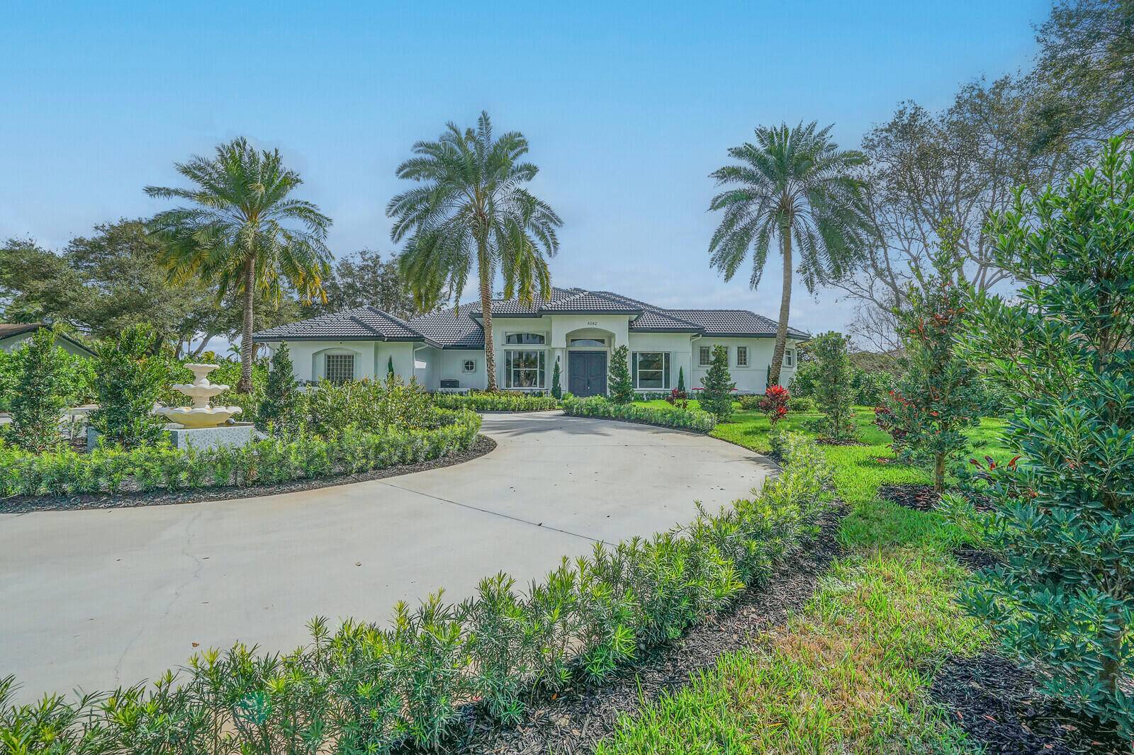 Breathtaking 5 bedroom, 4.